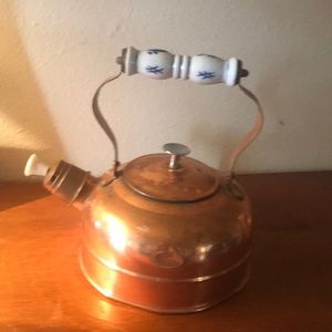 Vintage Dutch copper kettle/teapot ceramic handle
